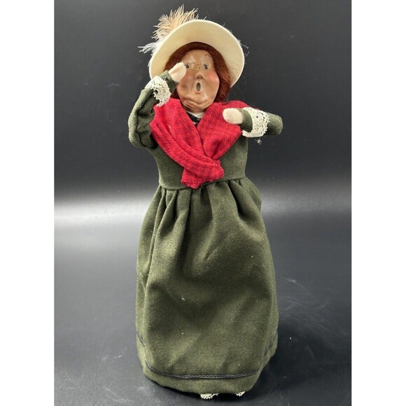 Byer's Choice Ltd. The Carolers 1995 Woman Caroler with Red Scarf made in USA